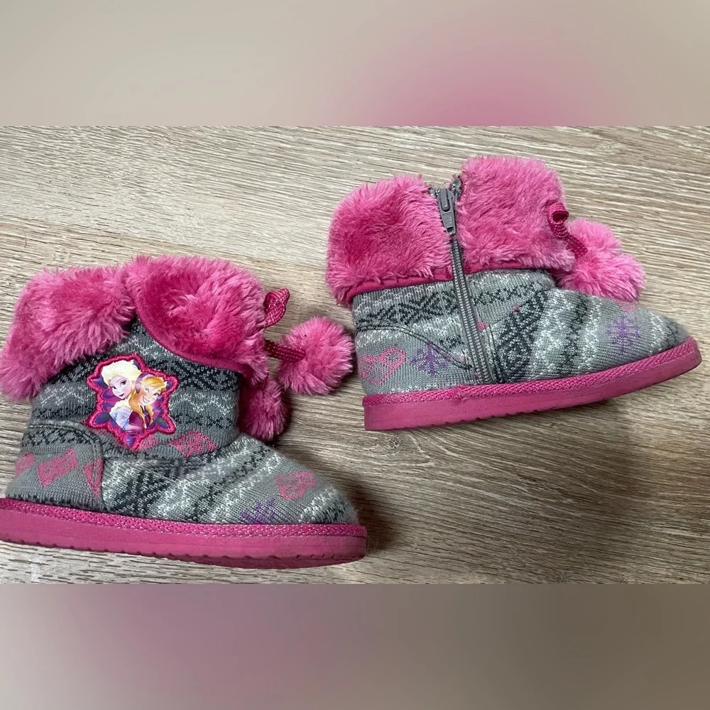 Disney Frozen Boots - Picture 2 of 4